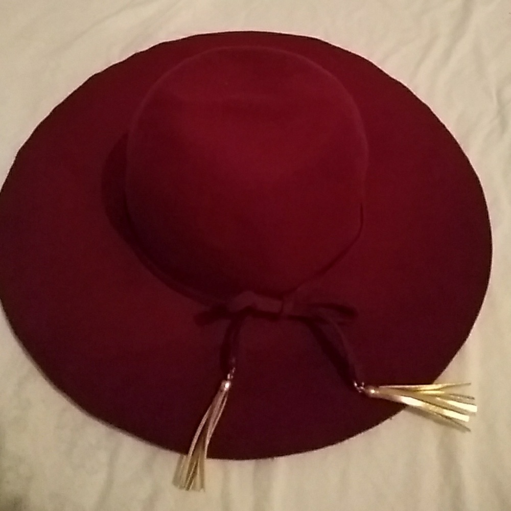 Hat - Picture 3 of 3